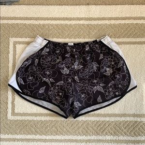 Rose patterned athletic shorts